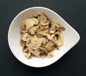 Champignons Hotel 1x coupés
